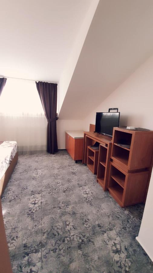Stay Inn Rediu Valea Lupului  Εξωτερικό φωτογραφία