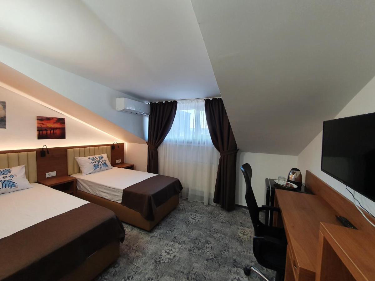 Stay Inn Rediu Valea Lupului  Εξωτερικό φωτογραφία