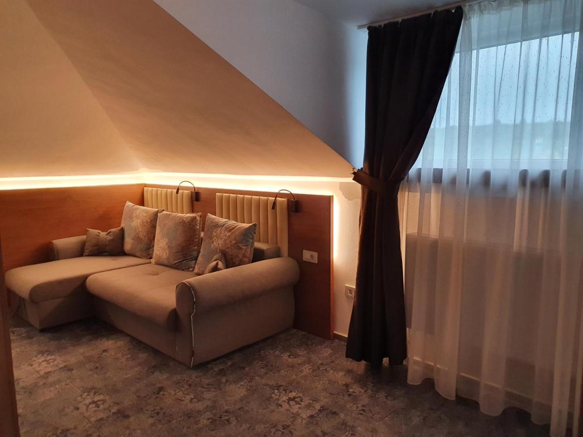 Stay Inn Rediu Valea Lupului  Εξωτερικό φωτογραφία