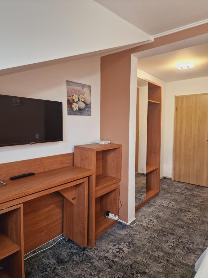 Stay Inn Rediu Valea Lupului  Εξωτερικό φωτογραφία